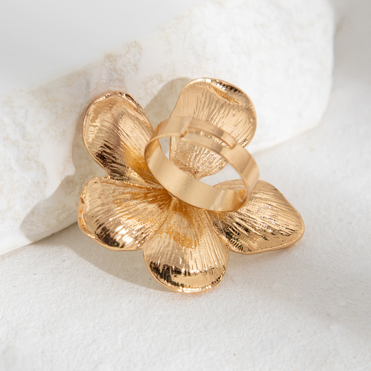 Planderful Vienna Verve Five Petaled Flower Ring Three Dimensional Metal Statement for Bold Fashion Lovers