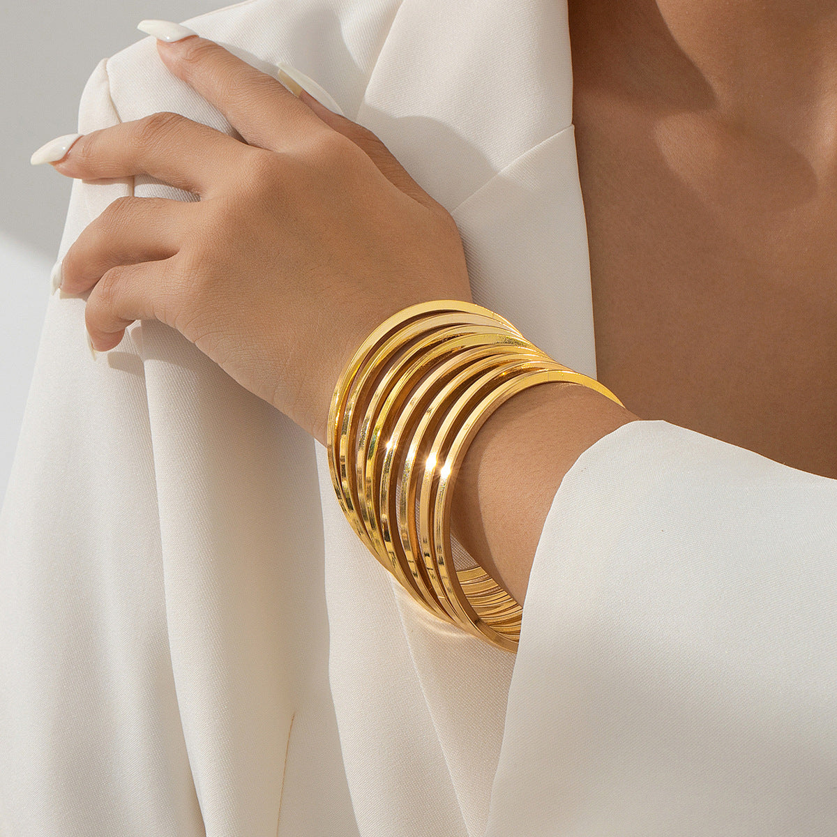 Planderful Vienna Verve Bracelets Set – Stylish Metal Geometric Design