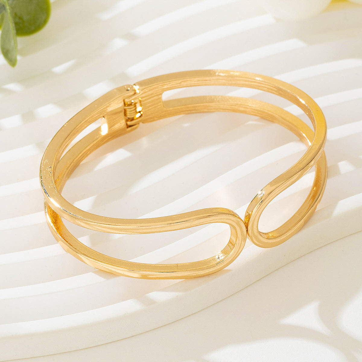 Planderful Vienna Verve Jewelry Set – Stylish Metal Geometric Design