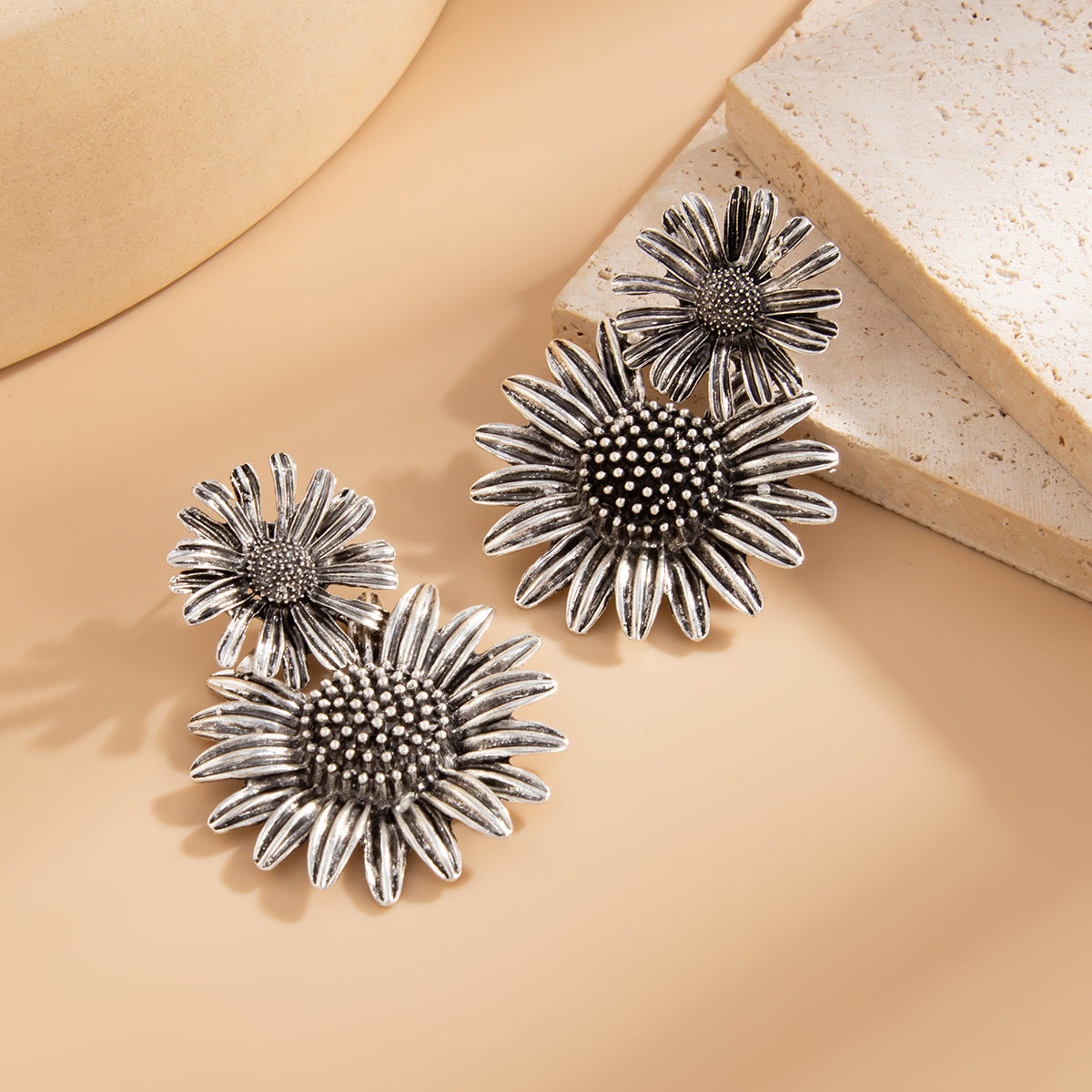 Planderful Vienna Verve Three Dimensional Sunflower Pendant Stud Earrings For Women Statement Retro Liquid Style