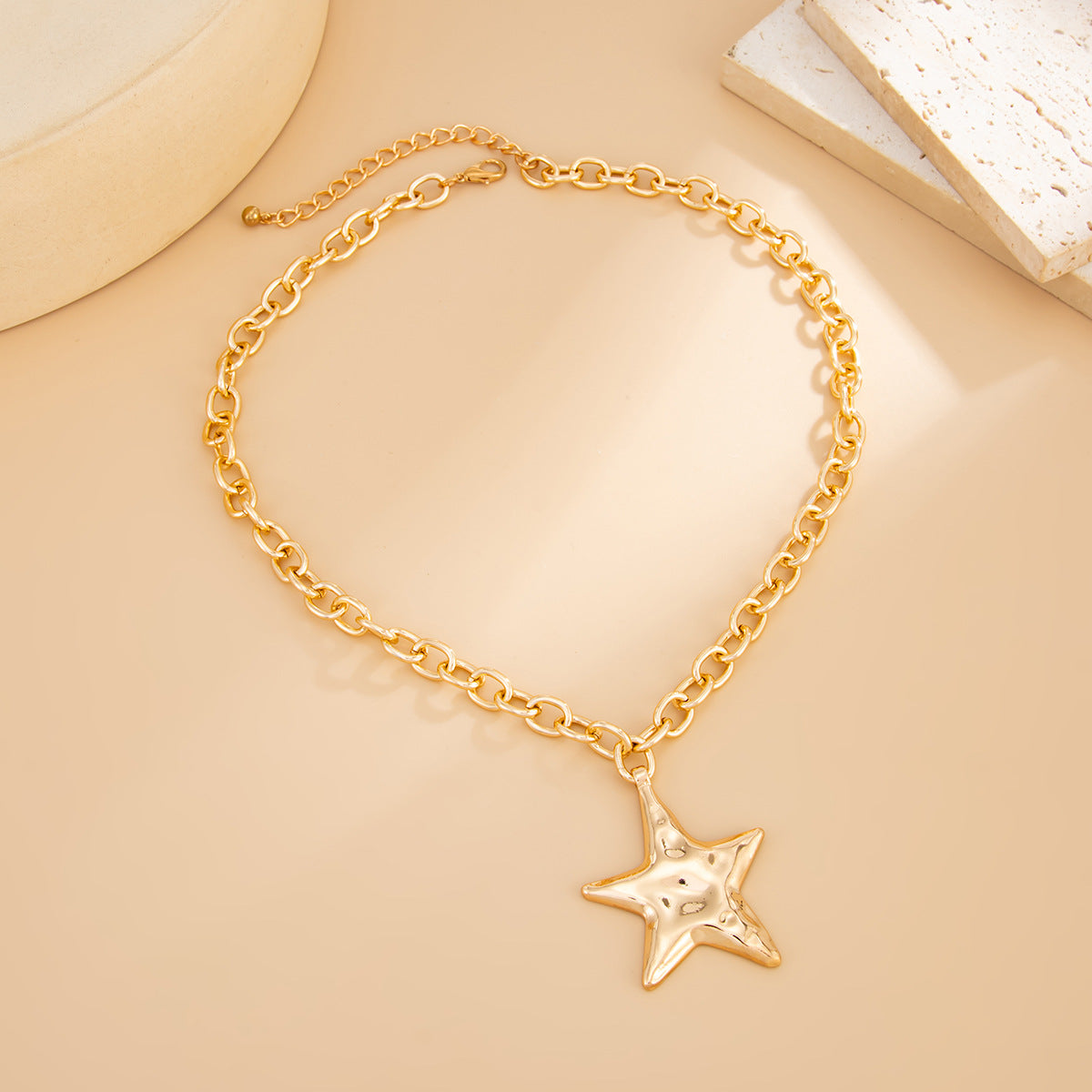 Hammered Star Geometric Pendant Necklace