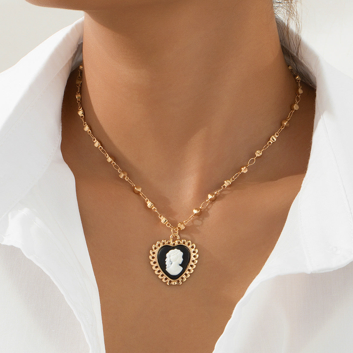 Planderful Vienna Verve Necklace – Elegant Retro French Design