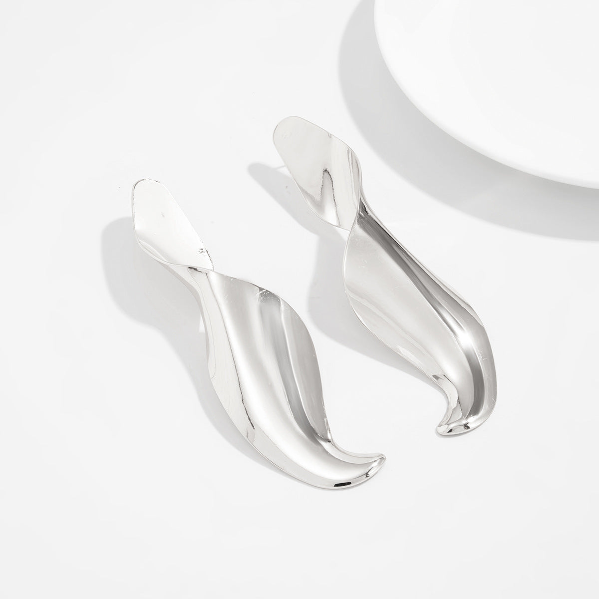 Planderful Vienna Verve Liquid Design Water Drop Earrings For Women Contemporary Stud Jewelry