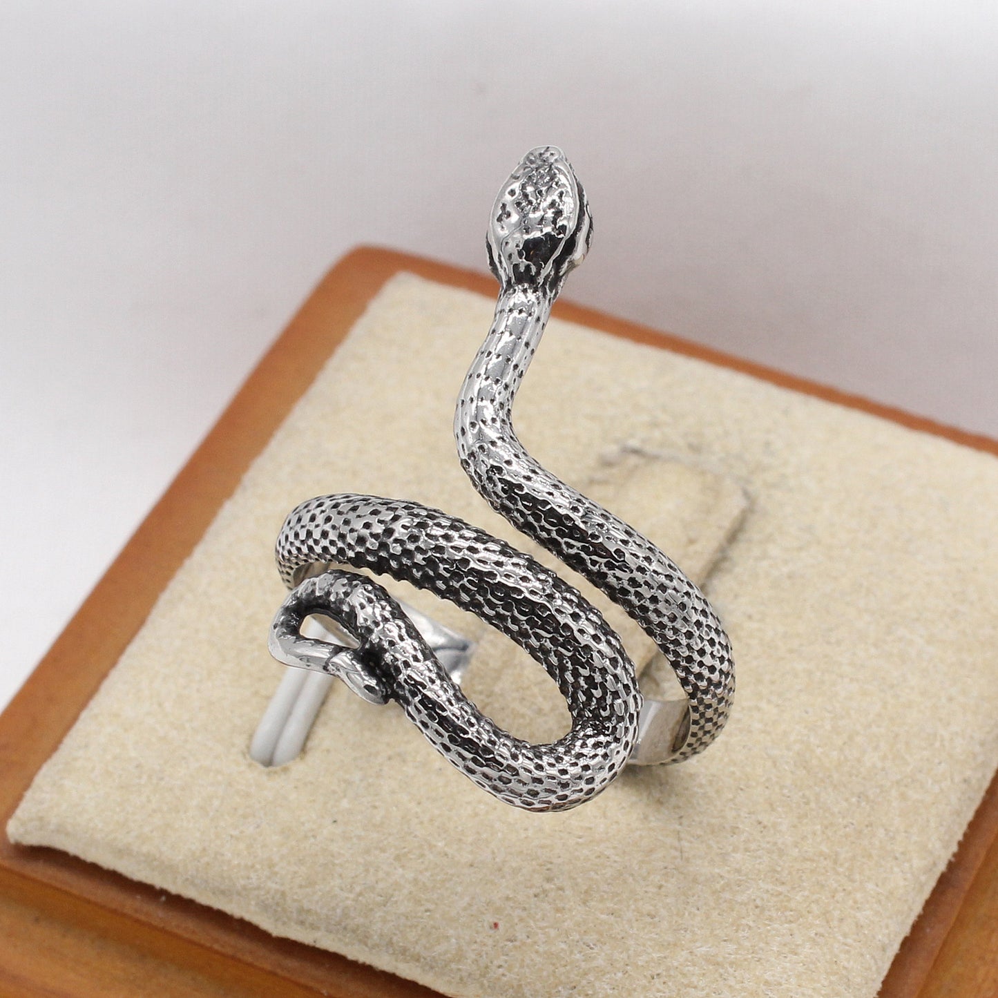 Planderful Jewelry European American Personalized Retro Snake Ring In Titanium Steel