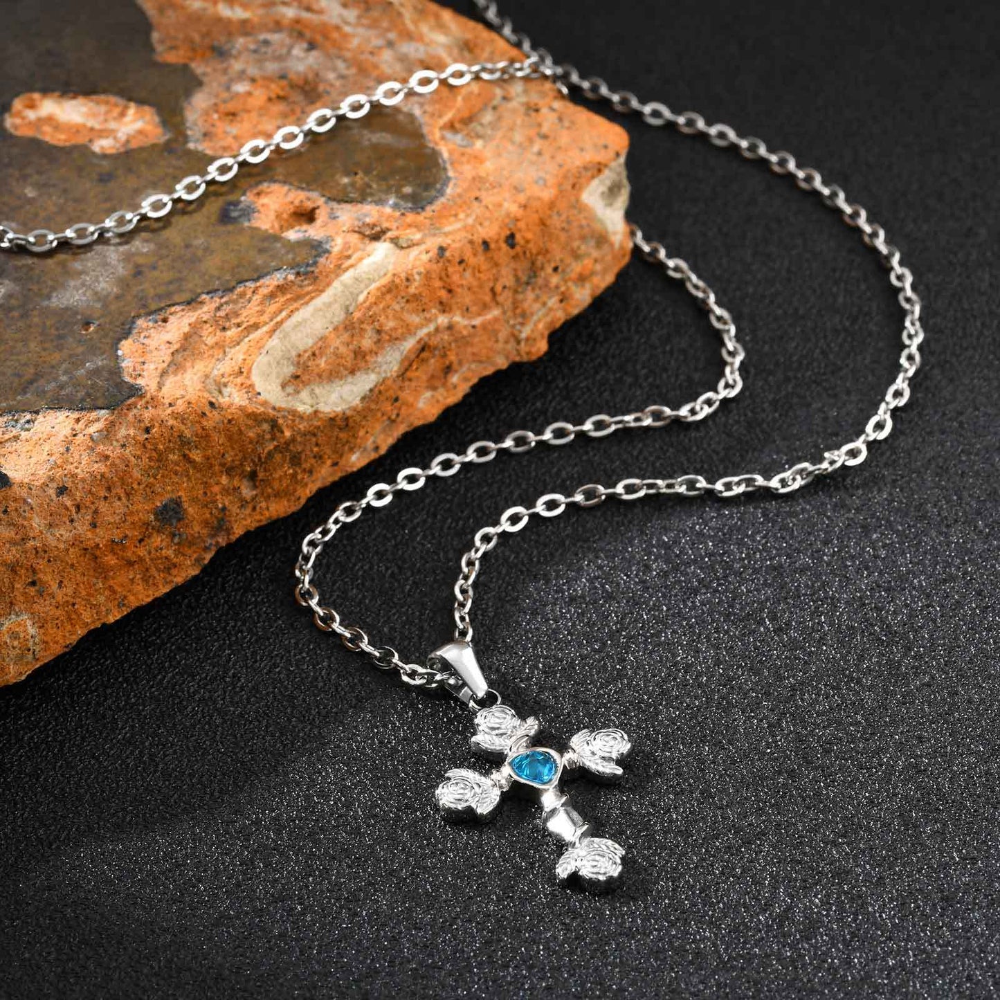 Planderful Medieval Rose Cross Zircon Pendant Necklace Men