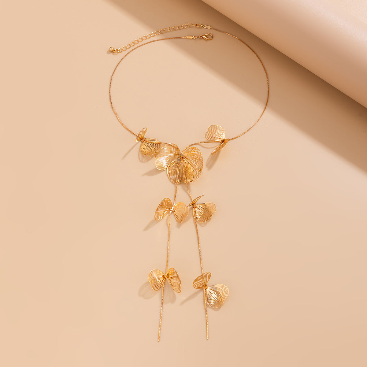 Planderful Vienna Verve Ginkgo Biloba Leaf Necklace – Sweet and Cool Y-Shaped Design