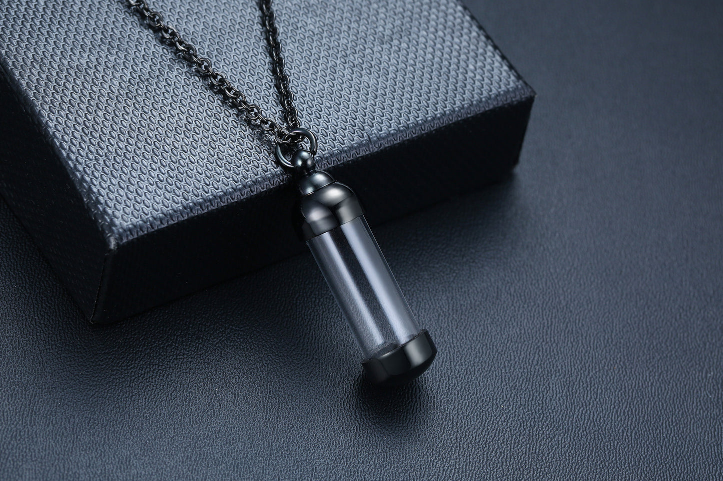 Stainless Steel Glass Pendant Perfume Bottle Jewelry Wholesale