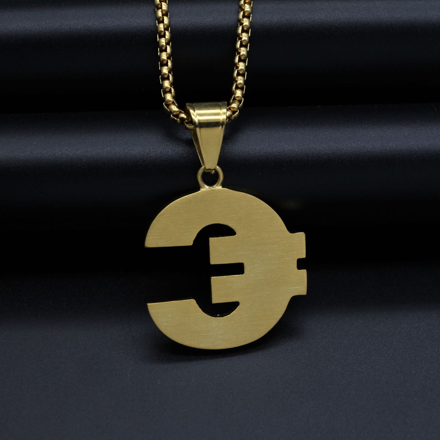 Planderful Hip Hop Jewelry Necklace Premium Titanium Steel Gold Plated Zircon Pendant For Unisex Urban Fans