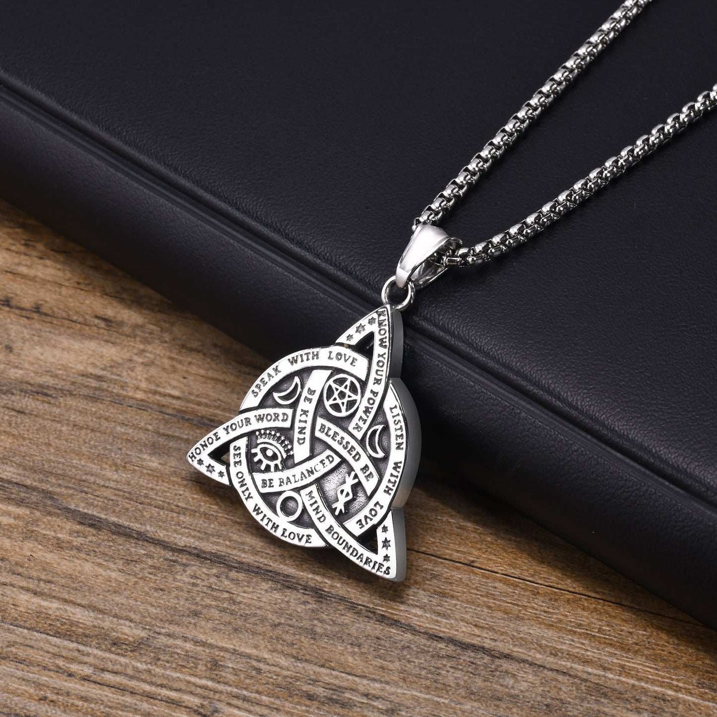 New Men's Stainless Steel Celtic Knot Pendant Jewelry