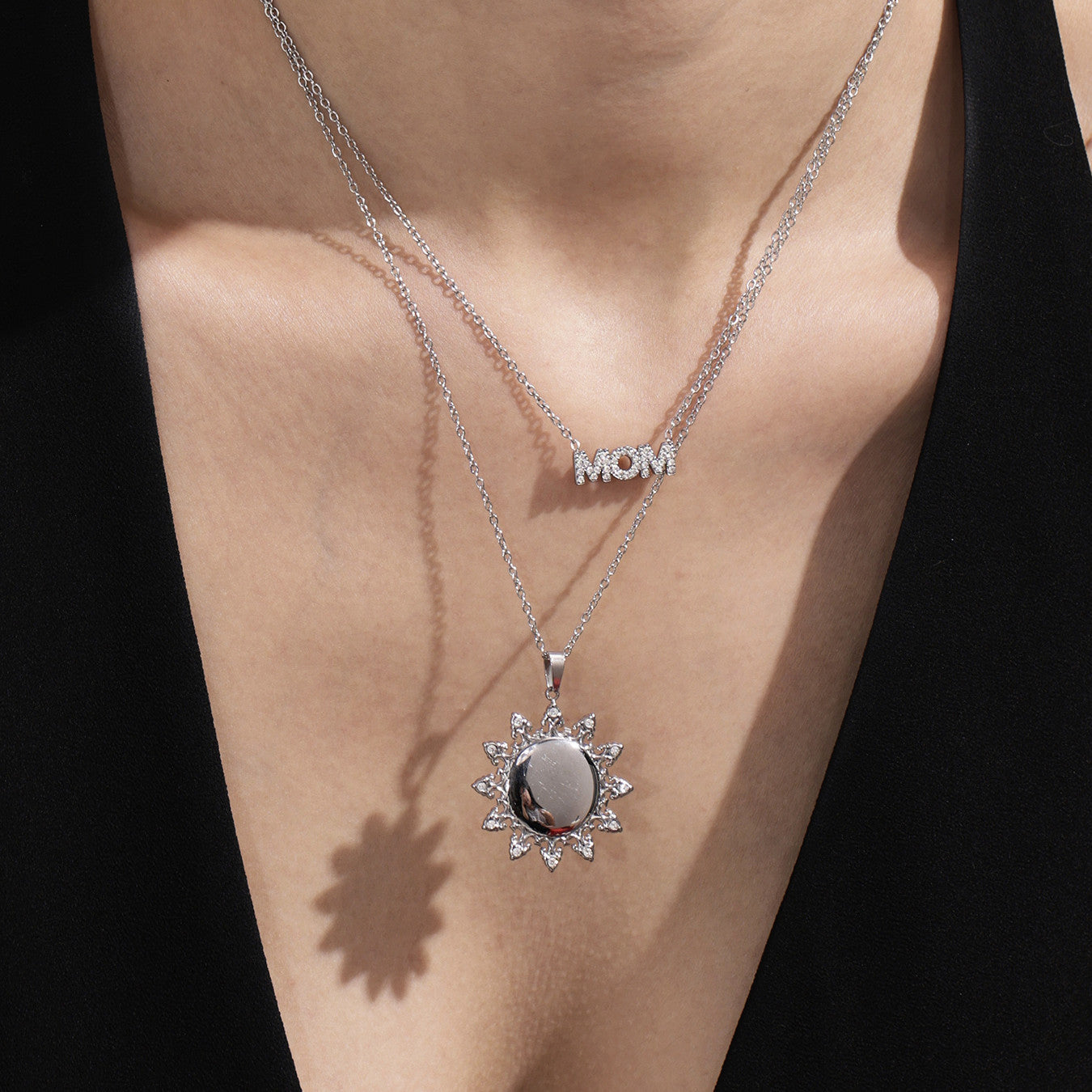 Planderful MOM Letter Necklace Sunflower Pendant 18K Gold