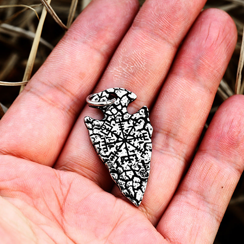 Nordic Viking Compass Pendant in Titanium Steel - Retro Men's Accessory for European and American Style