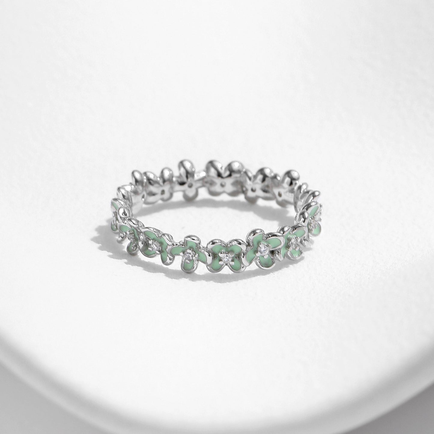 Planderful Everyday Genie Ring – Delicate Mint Green Four-Leaf Clover Design