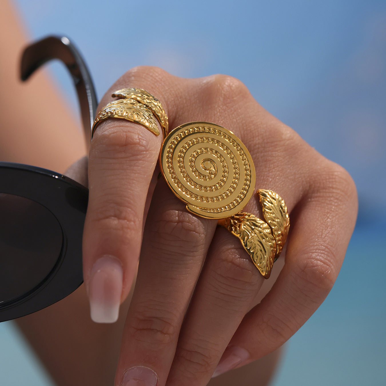 Planderful Unisex Industrial Circle Ring 18K Gold Plated