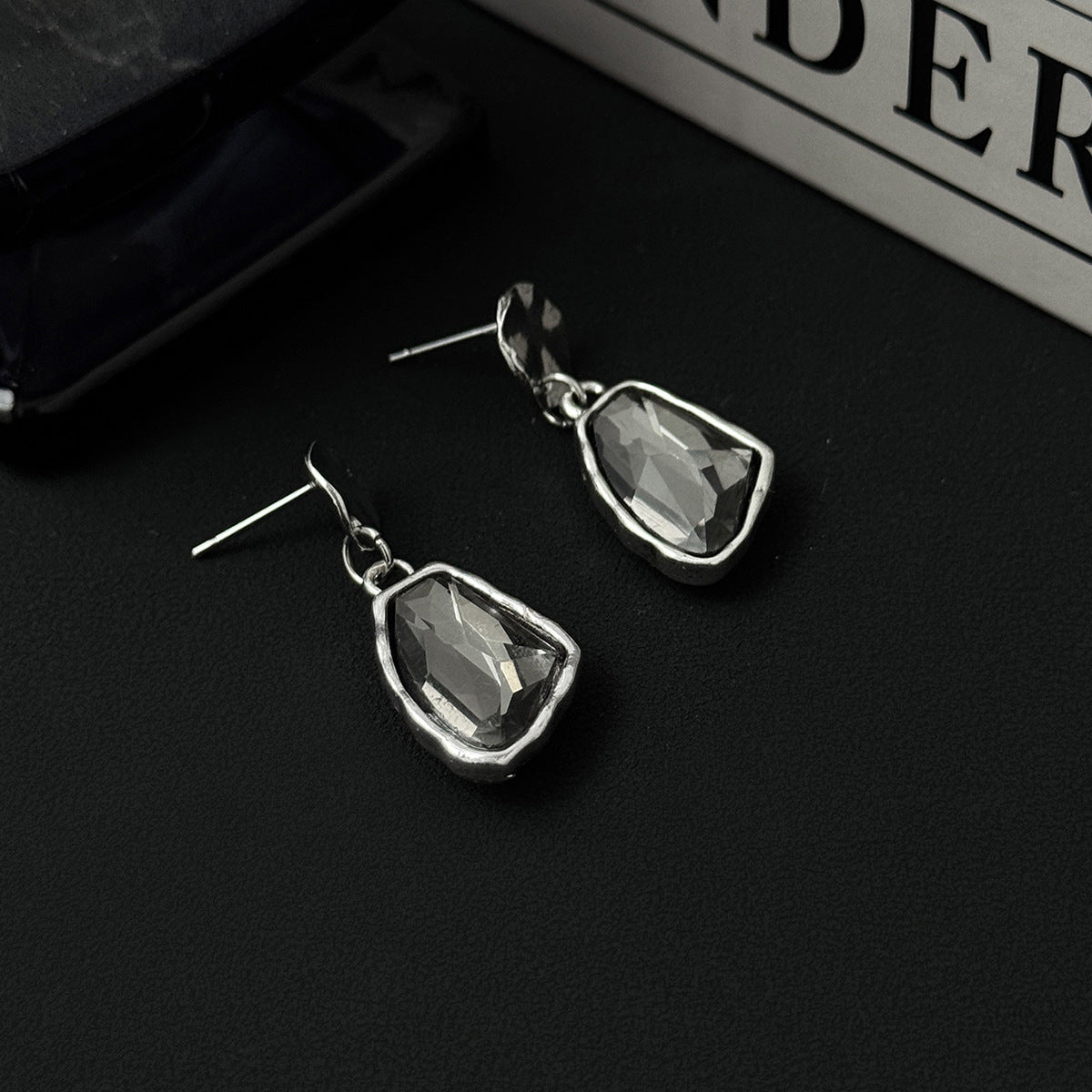Planderful Vienna Verve Square Gemstone Fringed Stud Earrings For Women Retro European Style Statement Jewelry