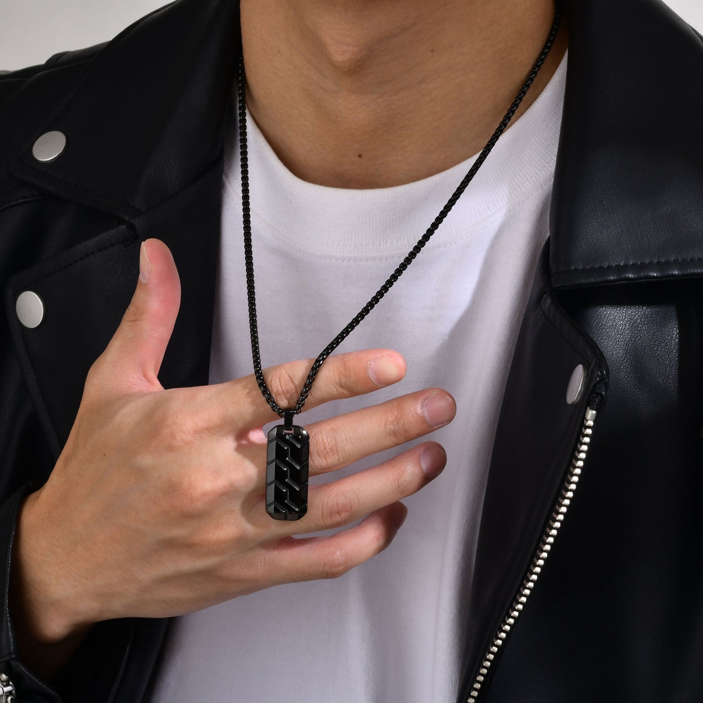 Stainless Steel Geometric Tire Pattern Men's Pendant Necklace