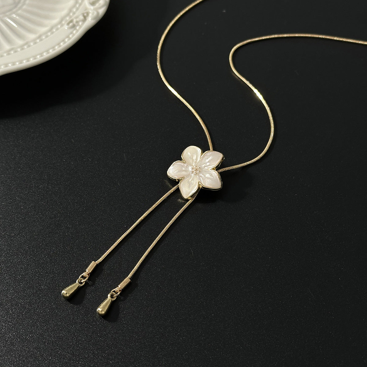 Pastoral Color Dripping Flower Pendant Necklace Adjustable Snake Bone Chain