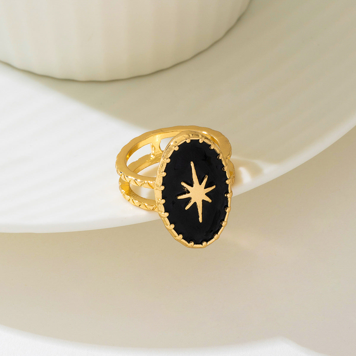 Planderful Vienna Verve Retro Metal Octagram Ring for Women