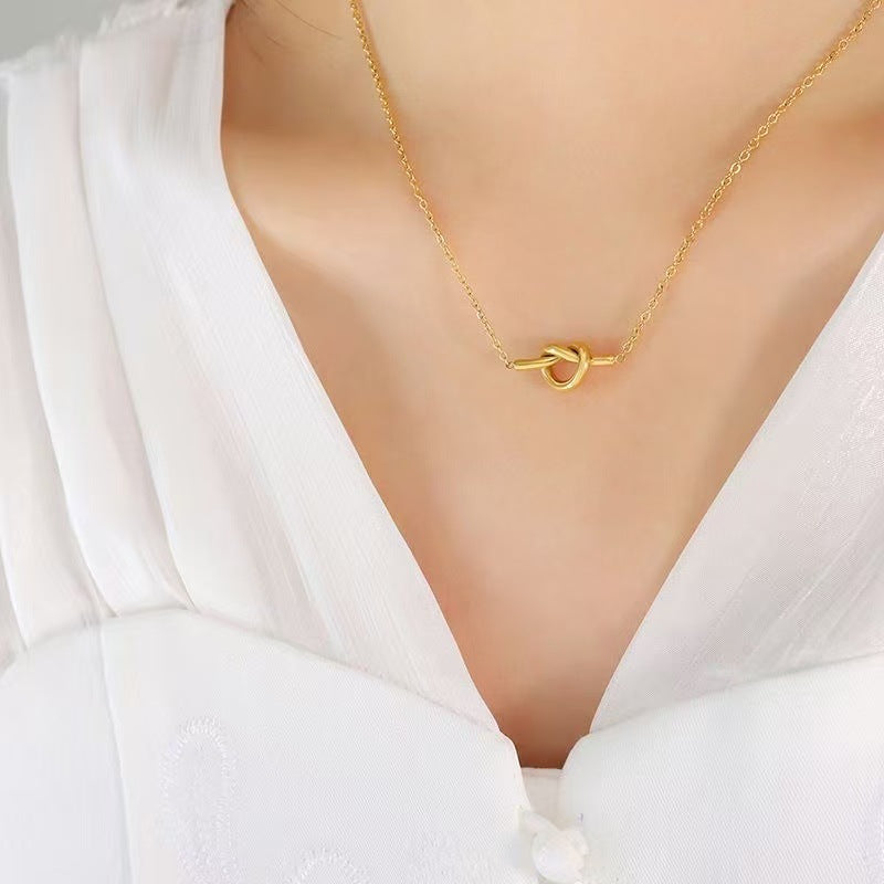 Planderful Jewelry Knot Love Titanium Steel Necklace For Women Exquisite Collarbone Chain Gold Tone