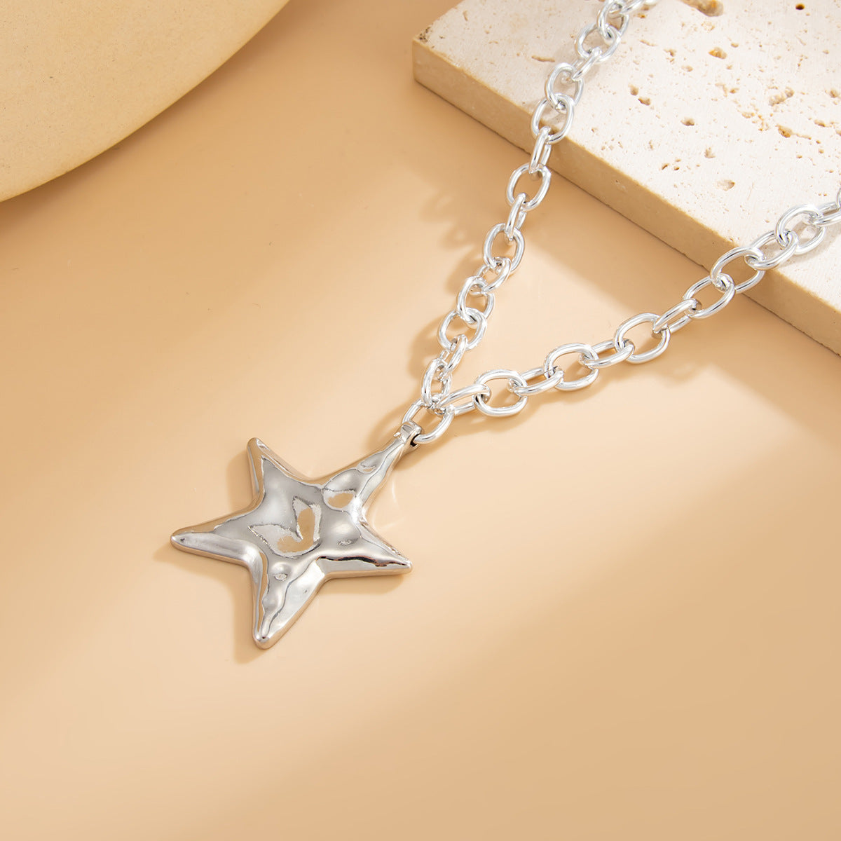 Hammered Star Geometric Pendant Necklace