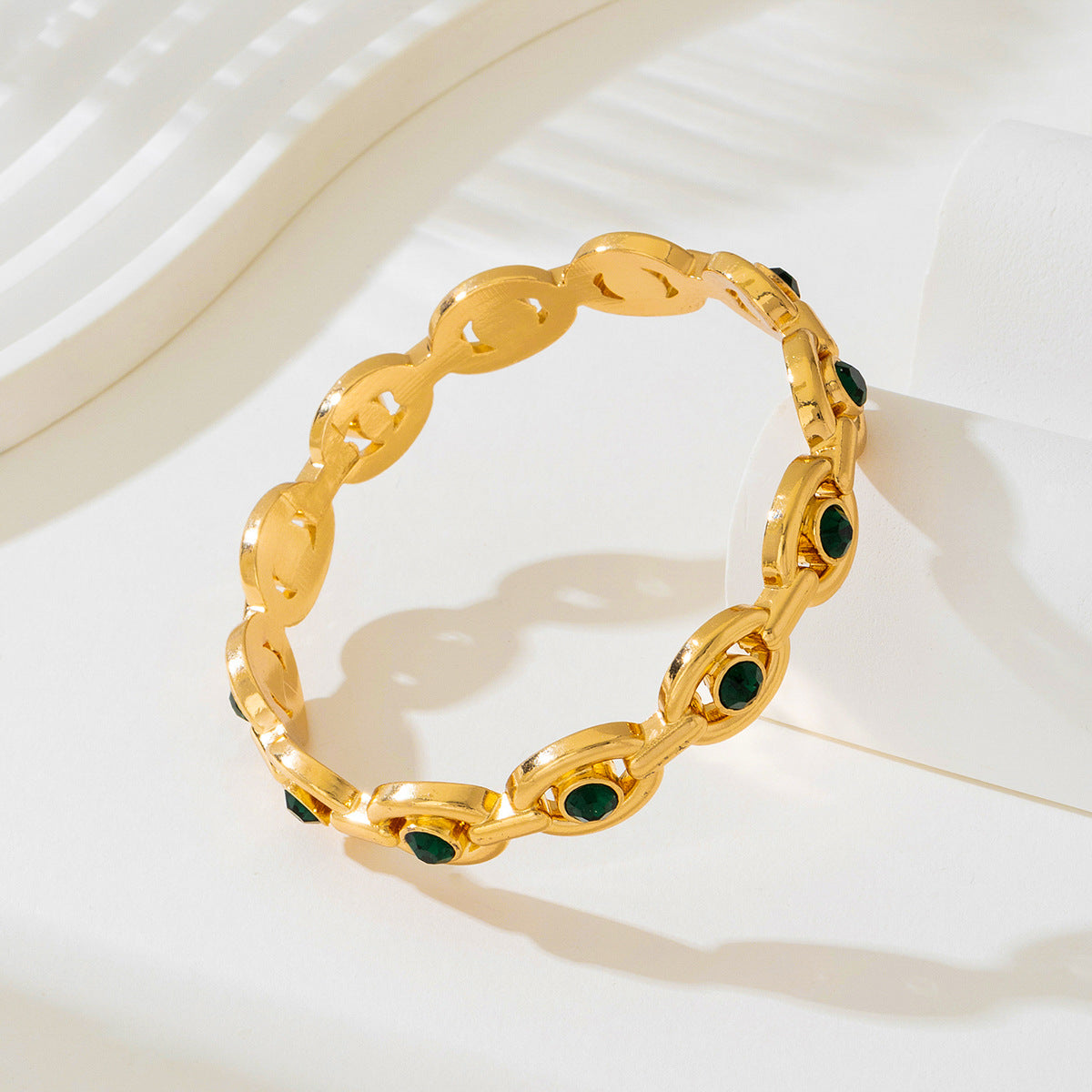 Planderful Vienna Verve Bracelet – Stylish Retro Metal Ring with Black Eye Gem