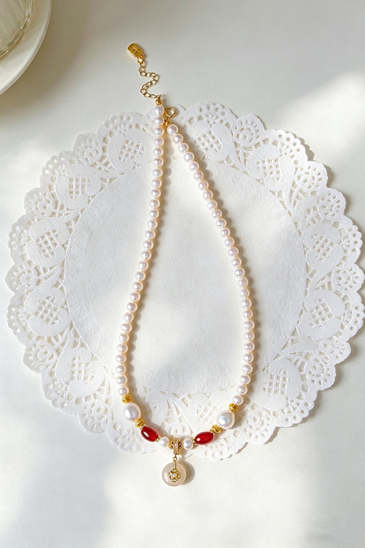 Freshwater Pearl Agate Pearl Peace Buckle Pendant Necklace