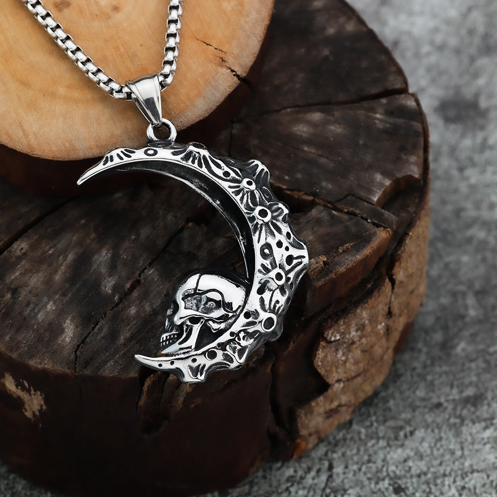 European And American Style Skull Moon Pendant For Men