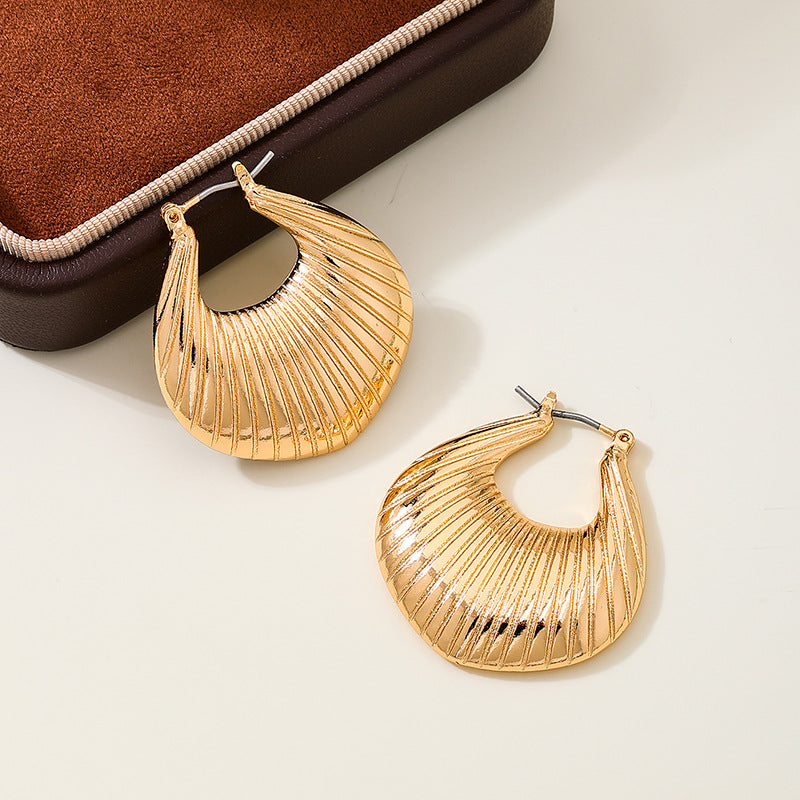 Planderful Vienna Verve Earrings – Retro Metal Chubby Design