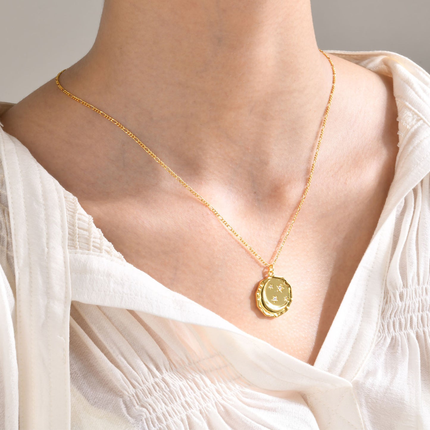 European And American Copper Material Star Moon Necklace Gold