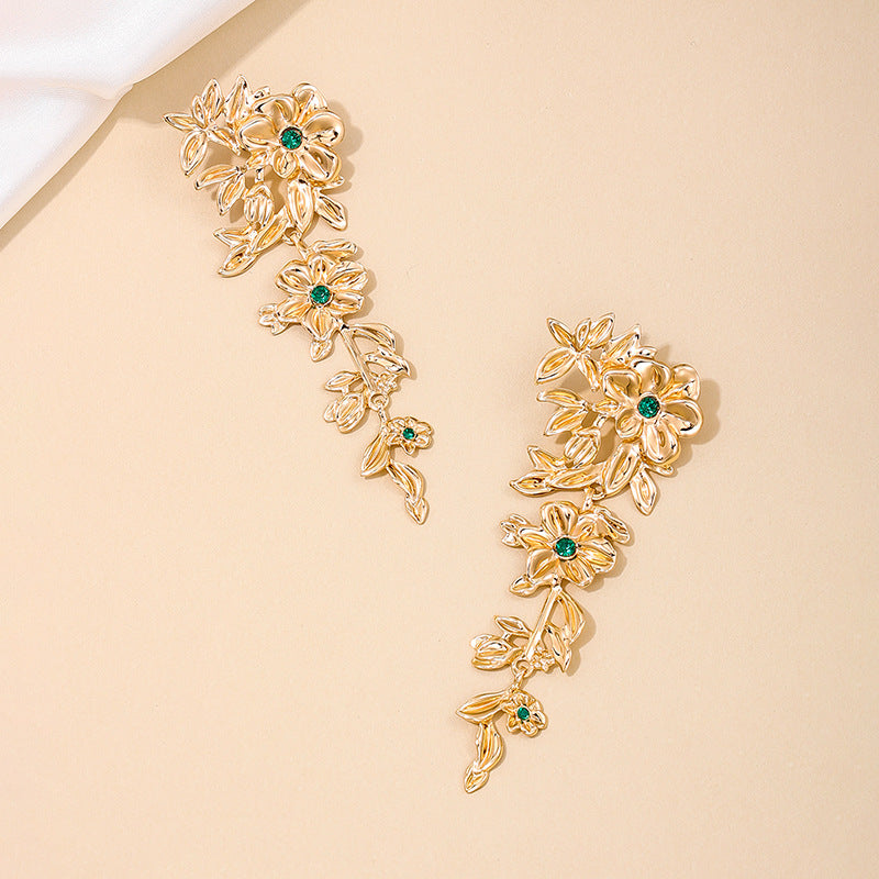 Exquisite Metal Leaf Tassel Earrings with Floral Design for Women's Elegance