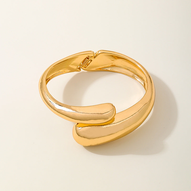 Planderful Vienna Verve Bracelet Set – Fashionable Irregular Heavy Metal Design