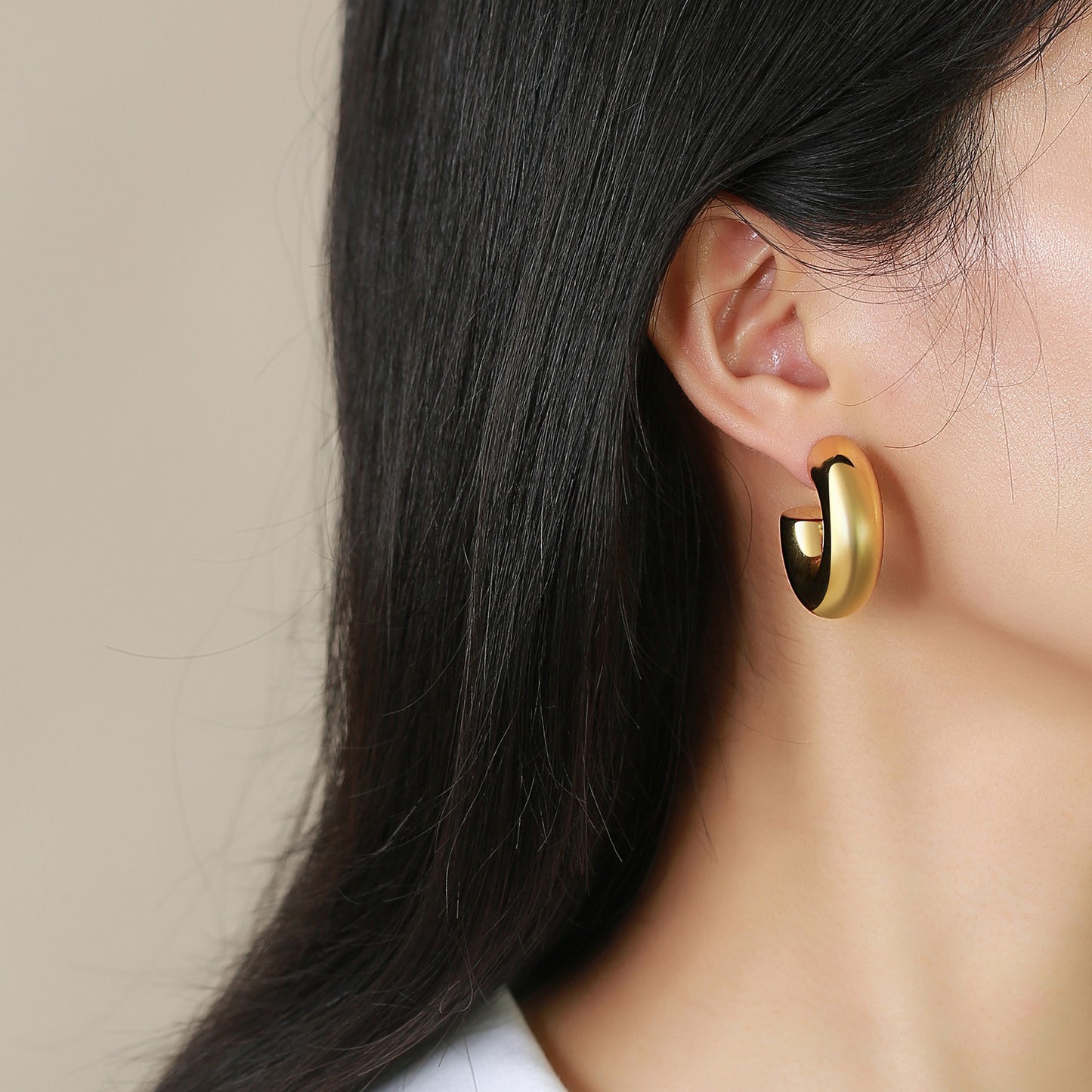 Stainless Steel Polished Hollow C Earrings Women's Bare Body