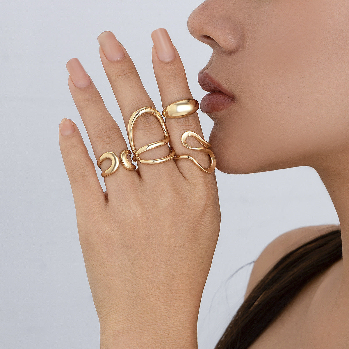 Planderful Vienna Verve Ring Set – Unique Hollow Liquid Design