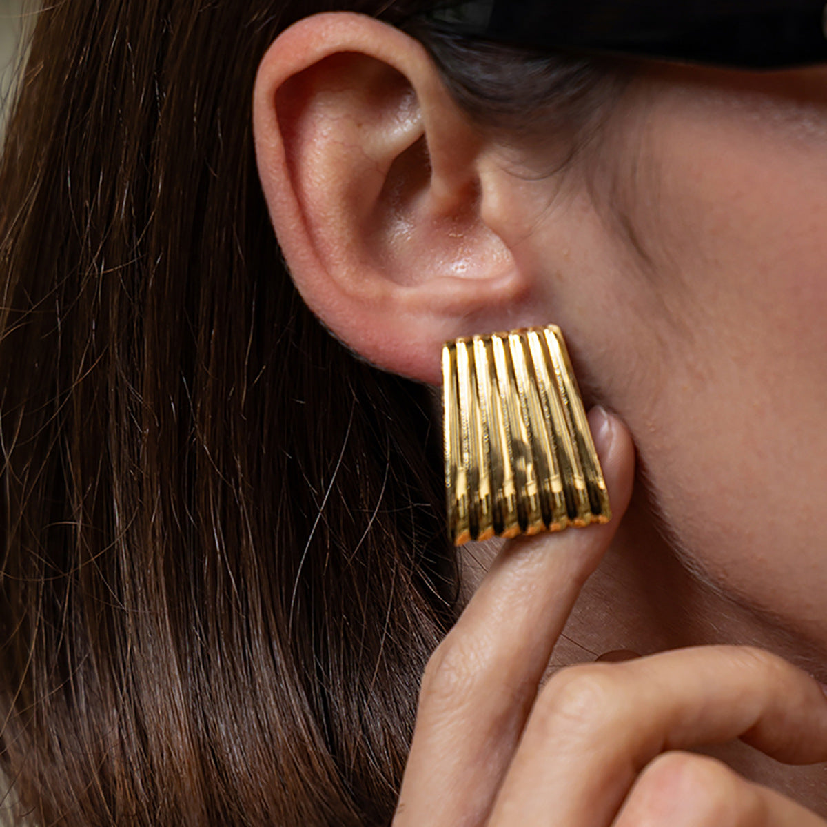 Planderful Stainless Steel Earrings With Glossy Vertical Pattern Geometric Texture For Modern Women