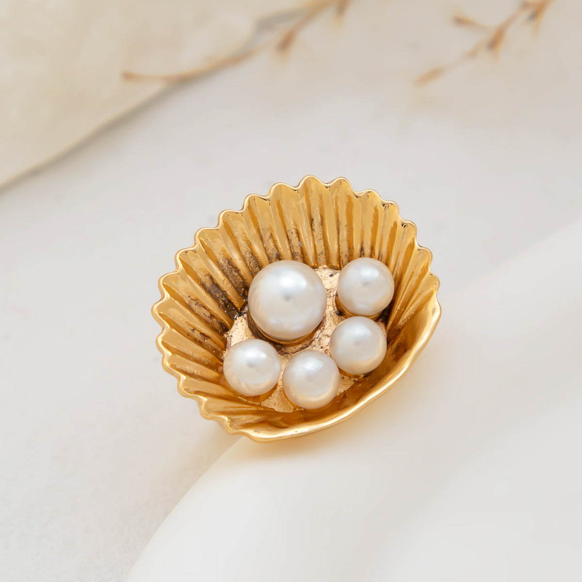 Planderful Vienna Verve Ring – Exaggerated Creative Design with Imitation Pearls