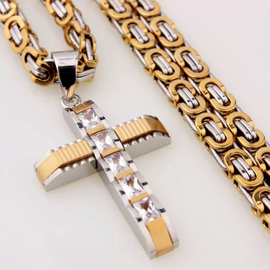 Planderful Everyday Genie Mens Stainless Steel Premium Cross Pendant Hip Hop Zircon Inlay