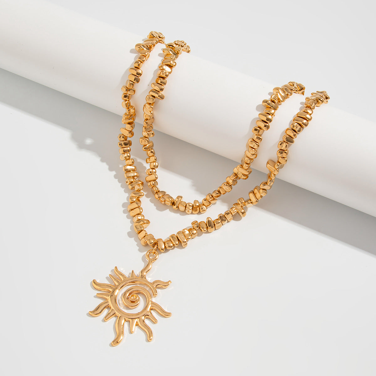 Planderful Vienna Verve Necklace – Personalized Retro Hollow Design