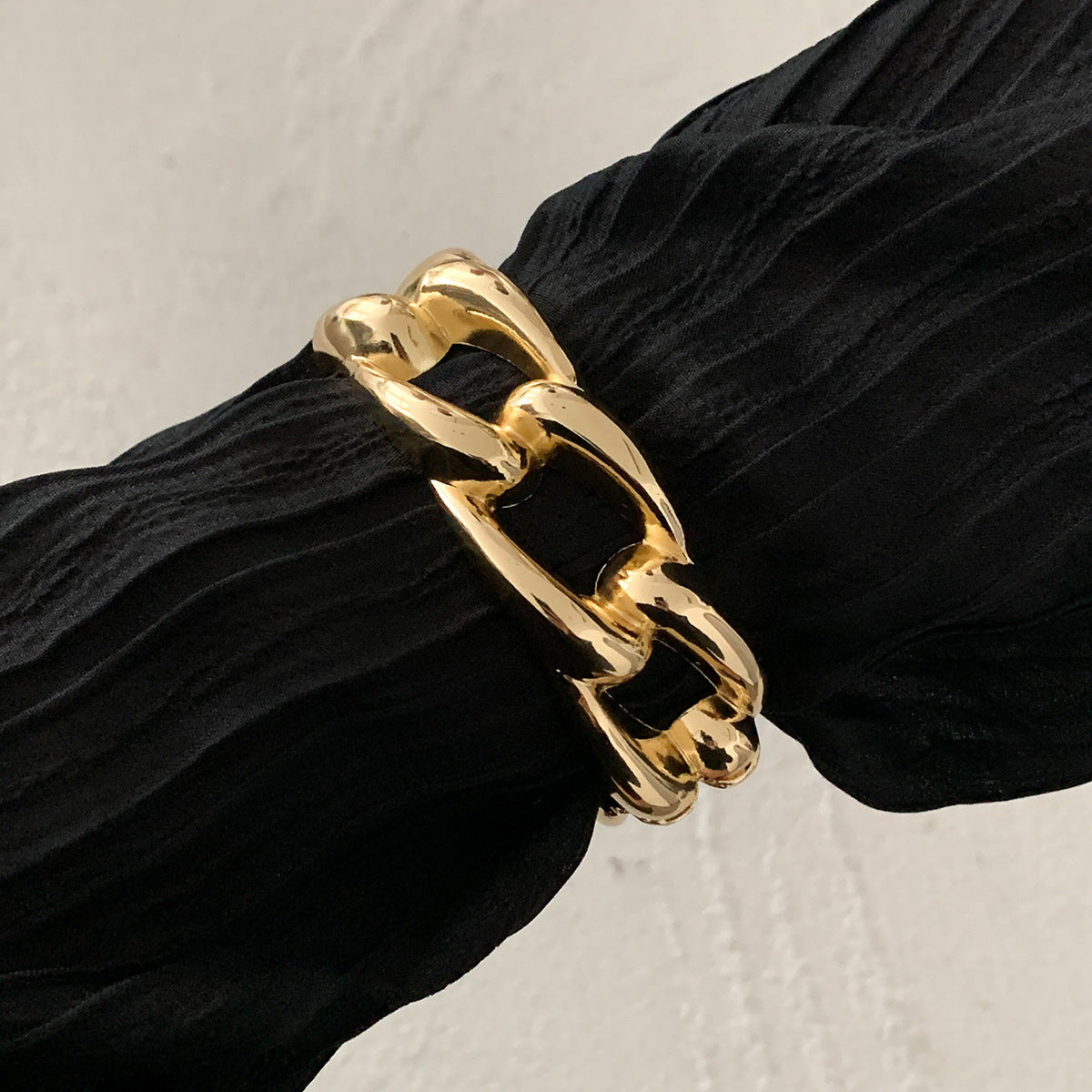 Metal Chain Bracelet by Planderful Vienna Verve Heavy Industrial Punk Style For Edgy Fashion Lovers