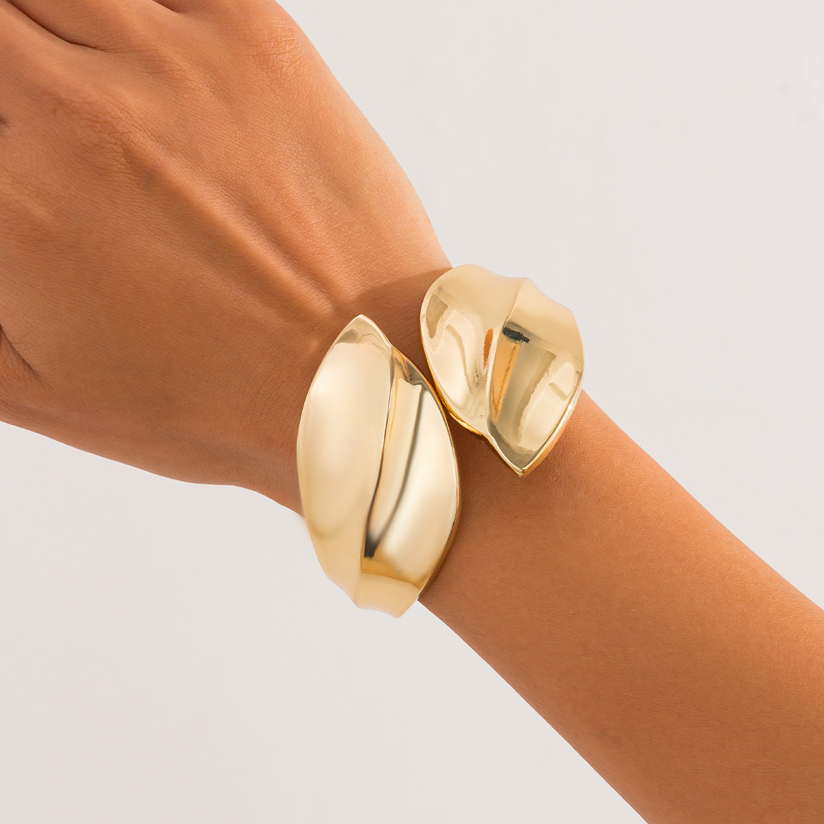 Bracelet Exaggerated Leaf Glossy Bang Irregular Stripe Open-Top Bracelet