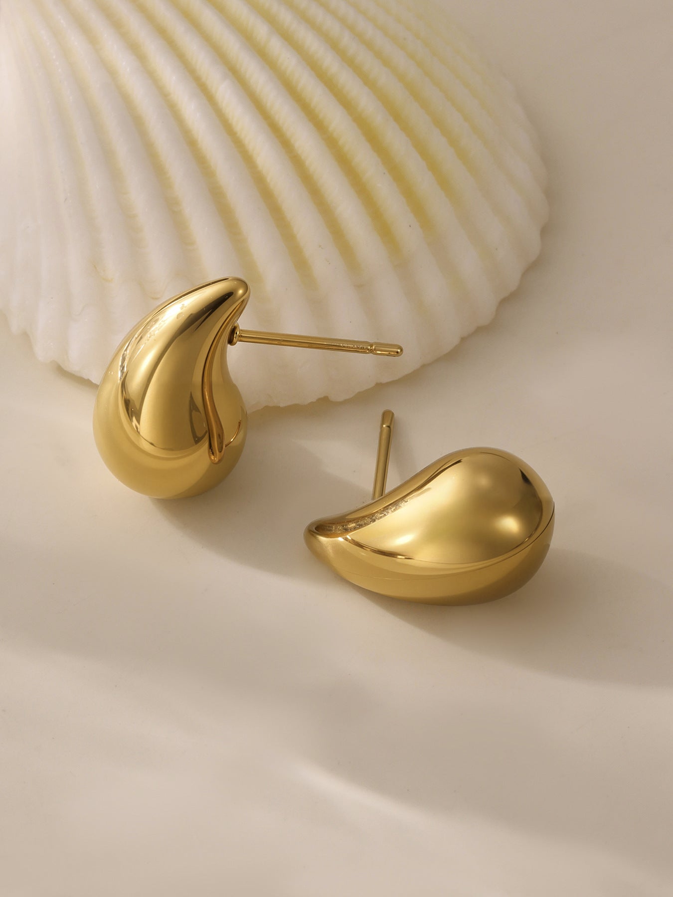 Planderful 18K Gold Water Drop Hollow Earrings For Women