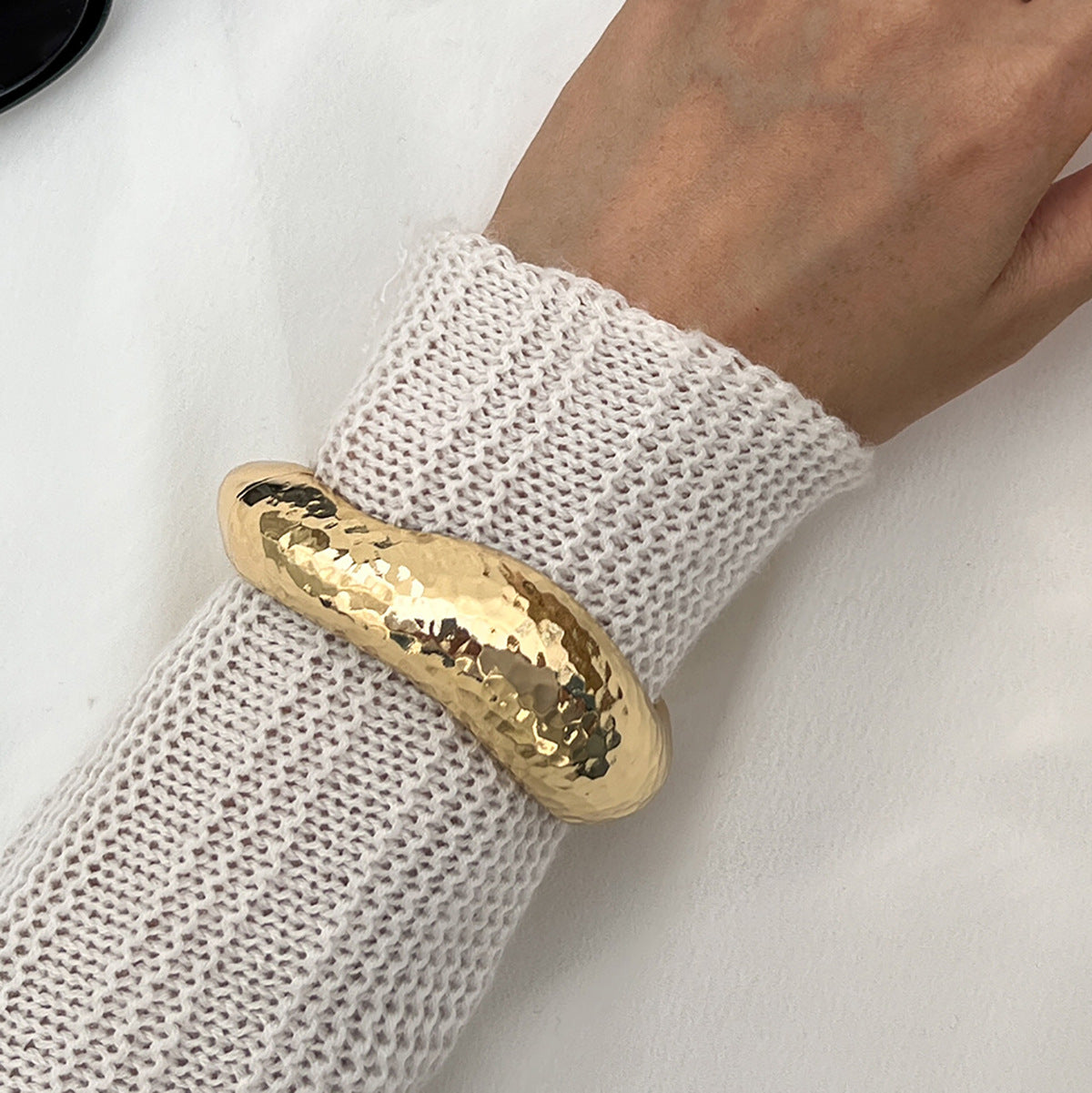 Planderful Vienna Verve Bracelet – Creative Knock Pattern Design