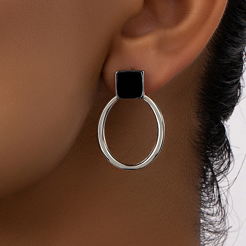 Planderful Vienna Verve Earrings – Simple Geometric Design for Daily Style