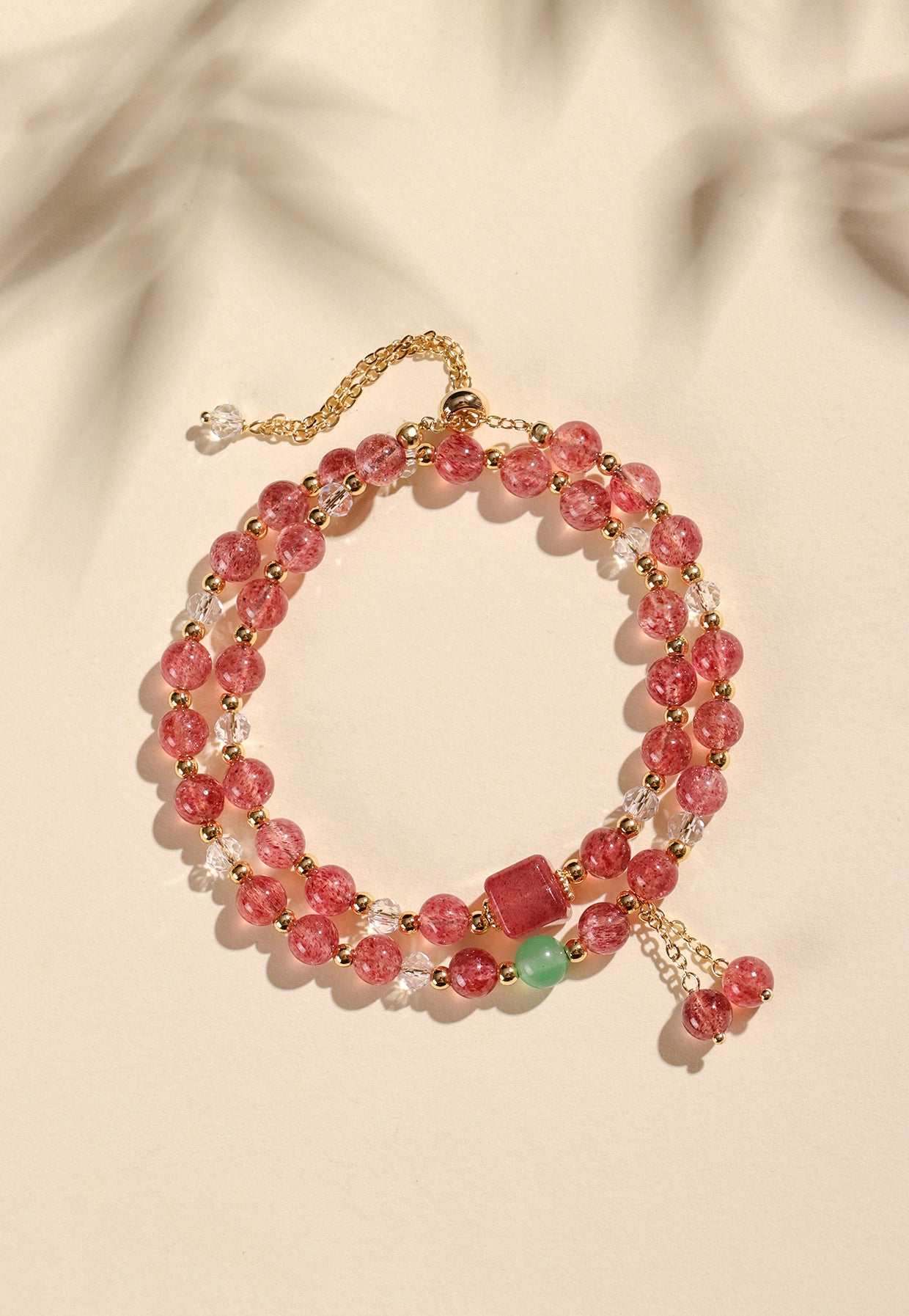 Planderful Fortune's Favor Crystal Beaded Bracelet – Fresh and Sweet Strawberry Design