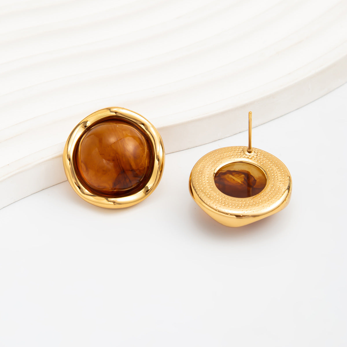 Planderful Elegant Versatile Stainless Steel Stud Earrings With Gold Edge And Wavy Round Look For Everyday Women