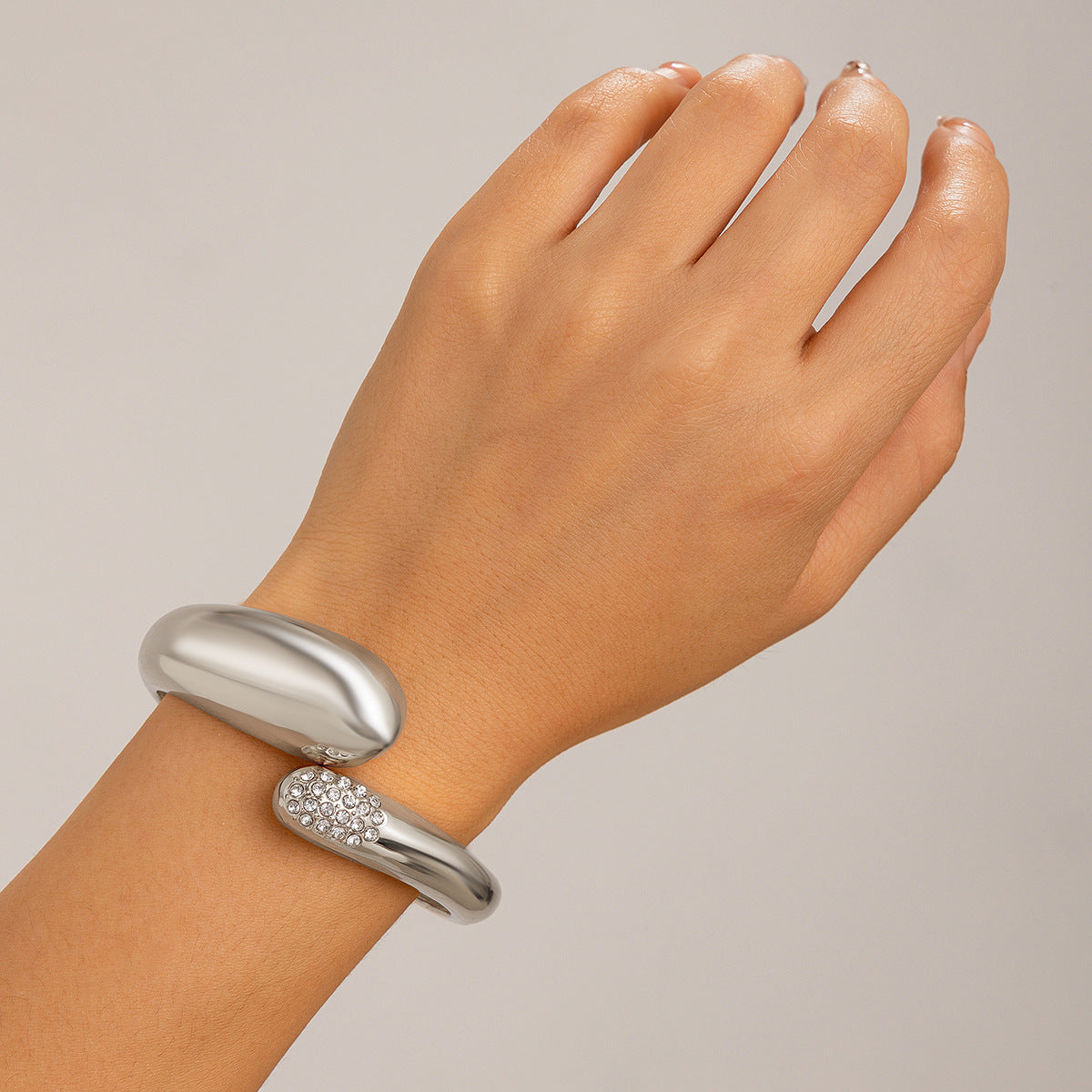 Planderful Vienna Verve Geometric Open Cuff Bracelet For Women Exaggerated Smooth Metal Statement