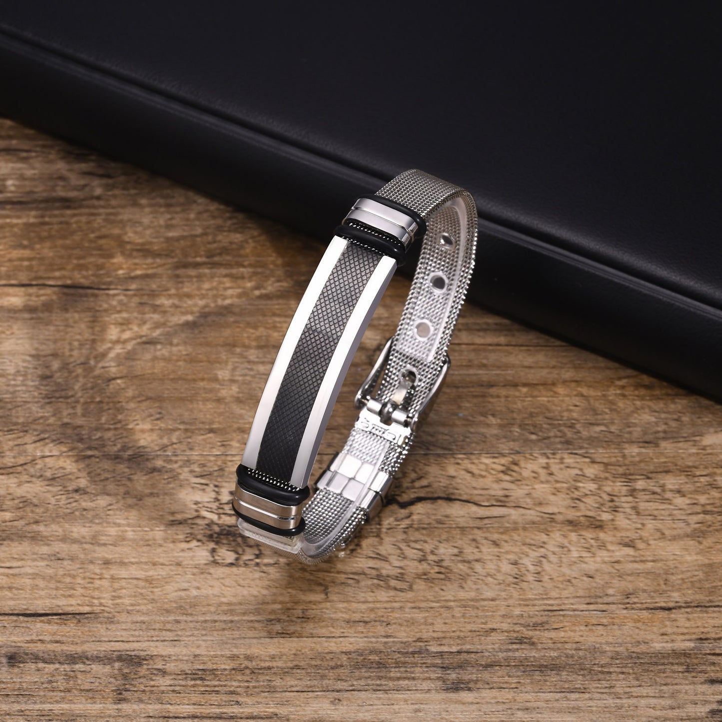 New Men's Stainless Steel Curved Mesh Strap Bracelet