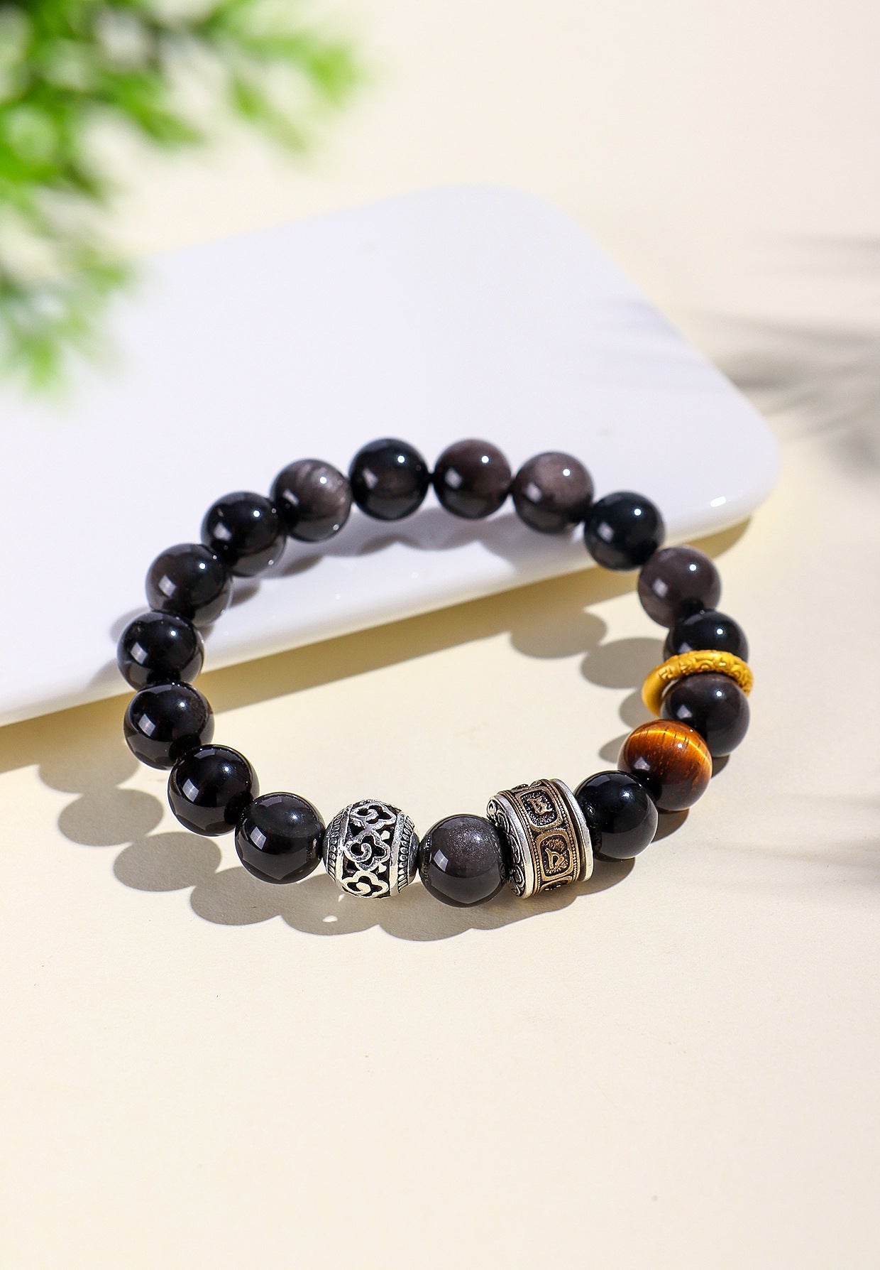 Planderful Fortune's Favor Bracelet – Unique Literary and Retro Design