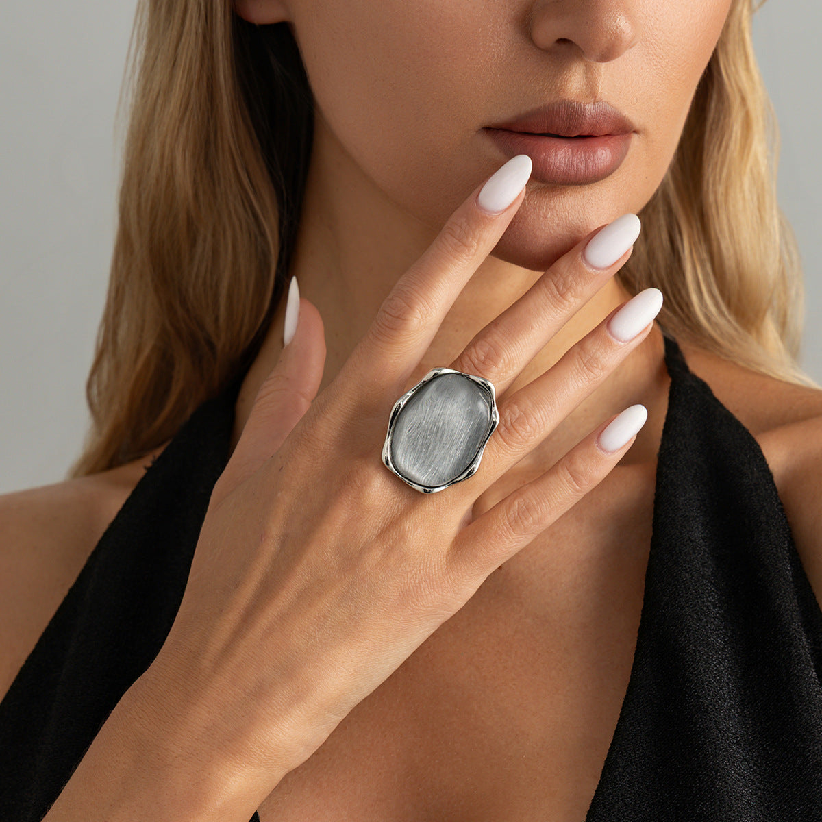 Planderful Vienna Verve Wide Stone Ring For Bold Modern Women Statement Ring Jewelry Accessory