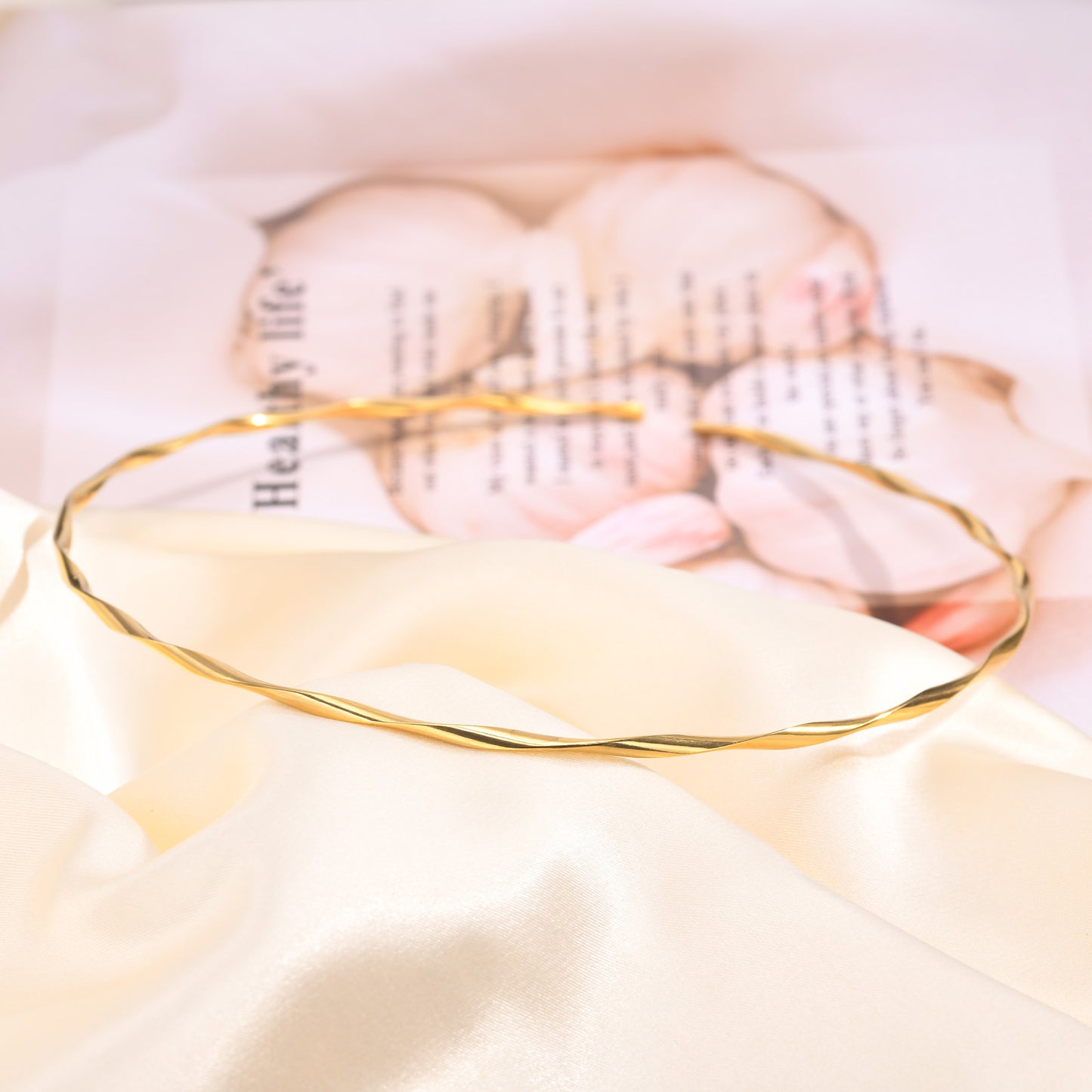 Necklaces Ladies Collar 18K Gold Fashion Twist Jewelry