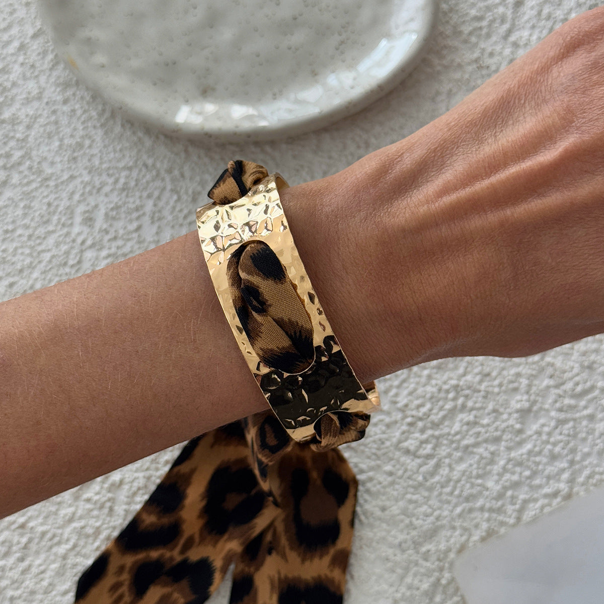 Planderful Silk Scarf Opening Bracelet Vintage Retro Gold Tone For Women Starfish Flower Engraved