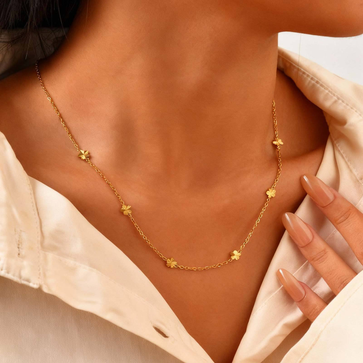Stainless Steel Version Design Sexy Literary Flower Necklace Gold